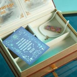 Disney Nouveau Style Ensemble Pince à Cheveux, Collier Et Carte Postale La Petite Sirène -Disney 427272785624 2