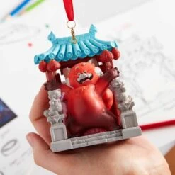 Disney Vente Chaude Décoration Mei Lee Et Panda Roux à Suspendre, Alerte Rouge -Disney 465062913598 2