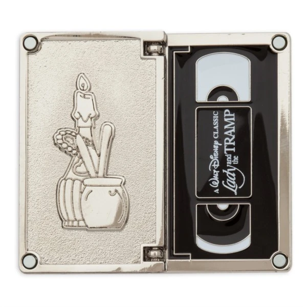Nouveau Style Disney Store Ensemble De Pin’s VHS Lady, La Belle Et Le Clochard 7 Nouveau Style Disney Store Ensemble De Pin’s VHS Lady, La Belle Et Le Clochard – Image 5